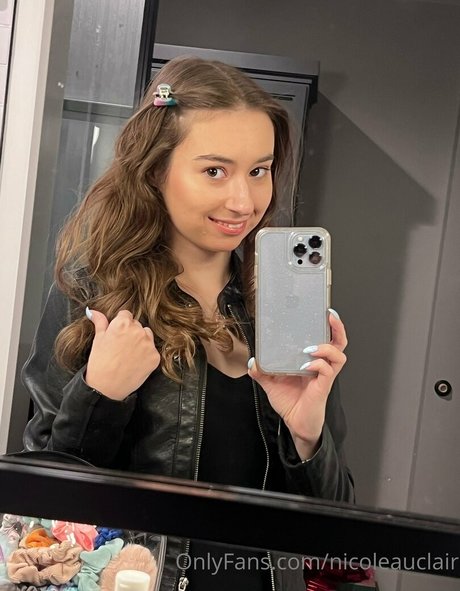 nicoleauclair pornstar nude picture