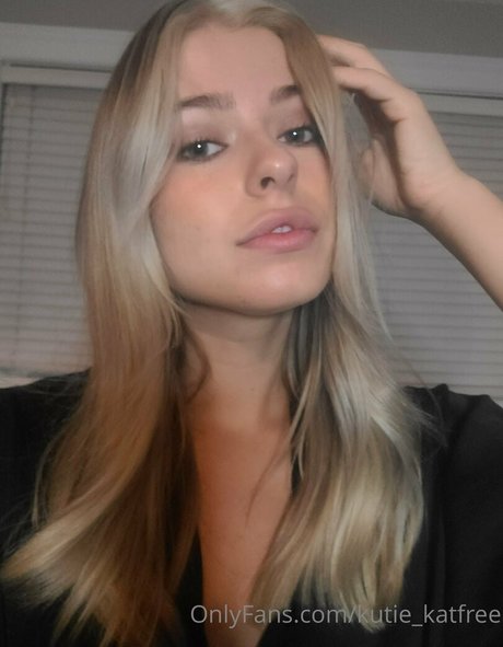 kutie katfree sexy actress img