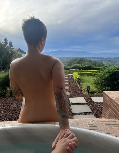 freegthatass star exclusive pics