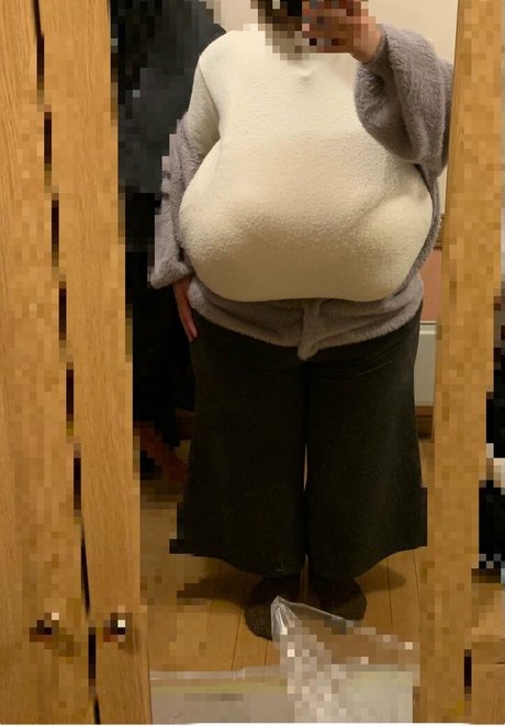 Miyumiyu2260 star naked gallery