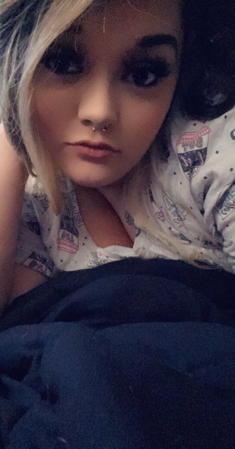 manda bug pretty actress images