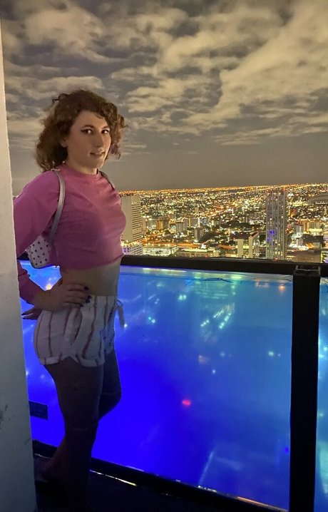 Kymmy Harper star hot img