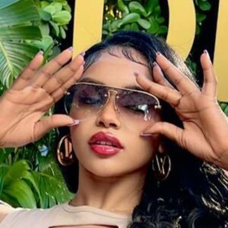 Thurriaa star nude pics