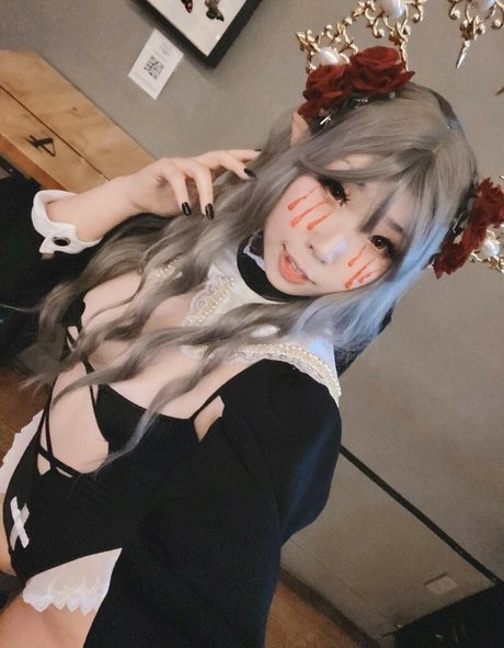 Synthisia model nude picture