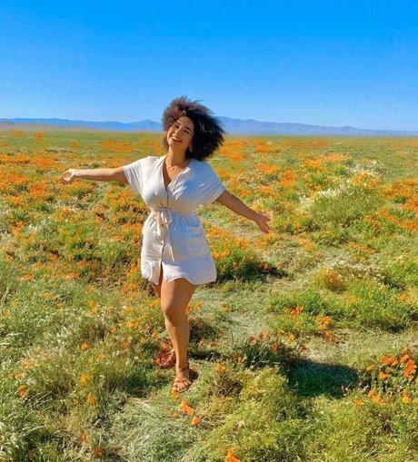 Katelyn Folasade naked model image