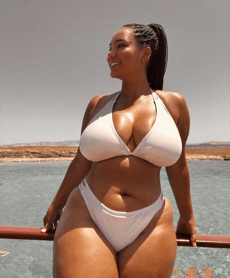 Katelyn Folasade porn star photo