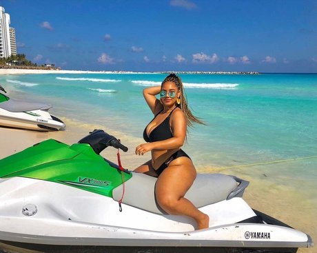 Katelyn Folasade model nude gallery