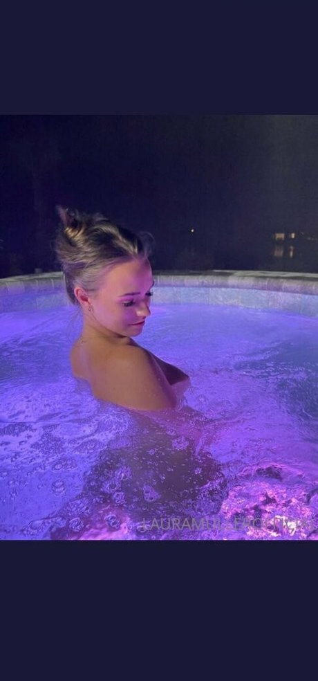 Laura Sophie Mueller model sexy image