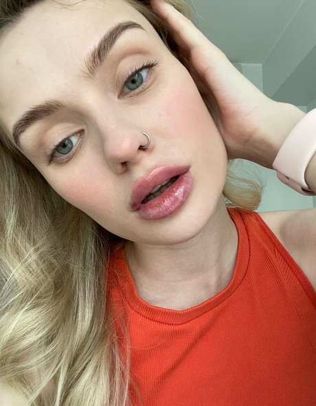 aliceshea69 nice actress pic