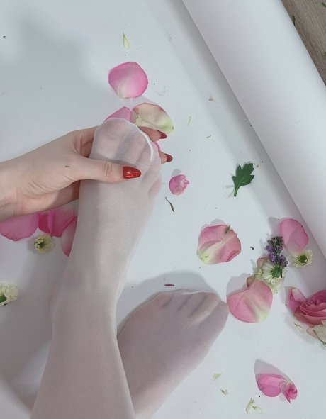 Tsukides model exclusive pictures