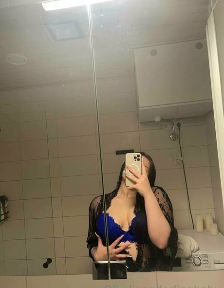 aljonadarlingbaby sexy pornstar photo