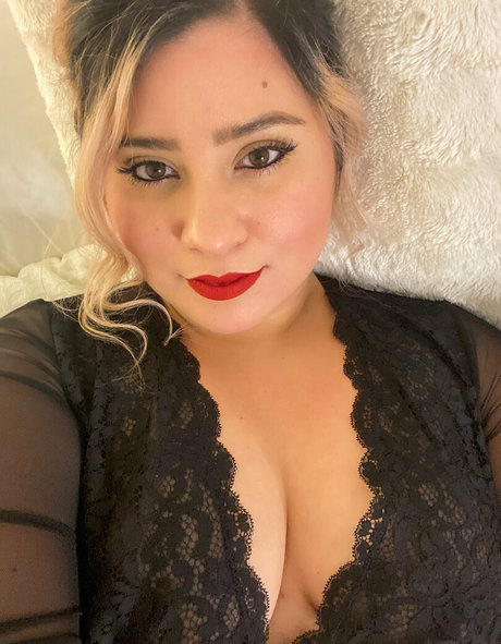 thickluxuryfree perfect actress gallery