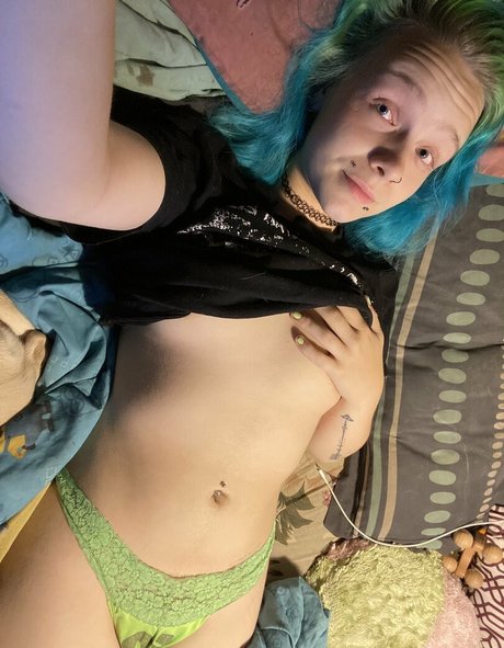 lustycyborg erotic star image