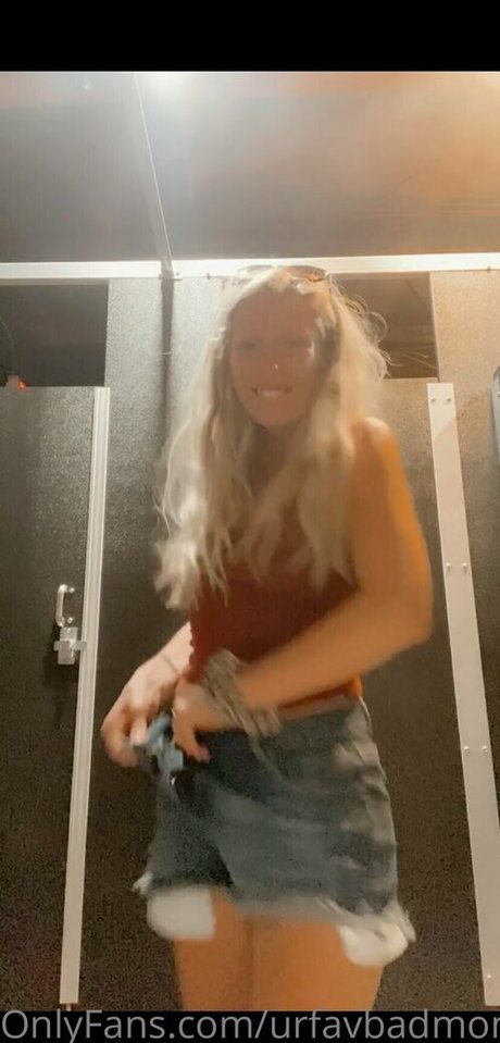 urfavbadmom2 0 pornstar nude pics