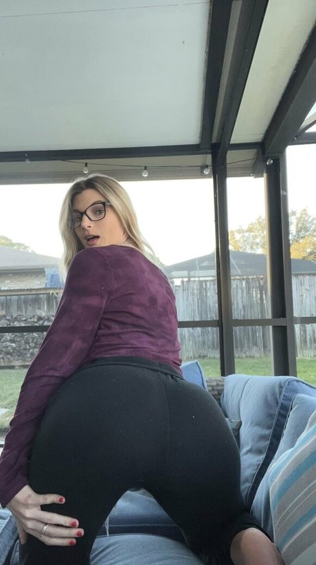 skylarrosay erotic actress photo