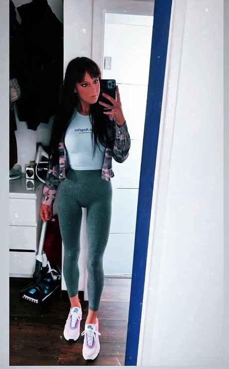 gelliii93_ hot model photos