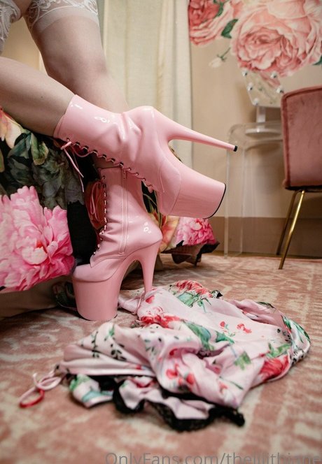 Lili Jane free pornstar picture