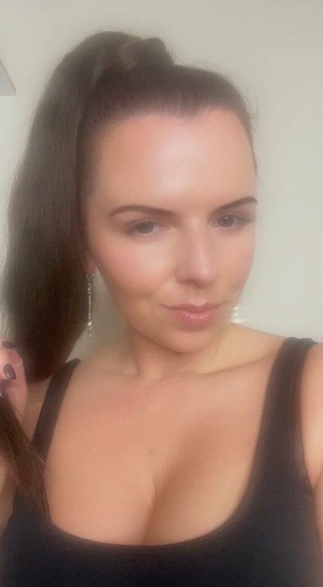 Goddess Alexi sex model pics