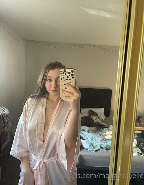 maggierayelle pornstar nudes images