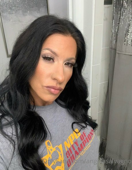 angelasalvagno model nudes picture