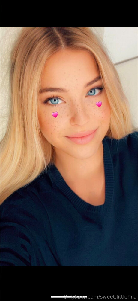 sweet littlemia sexy star pictures