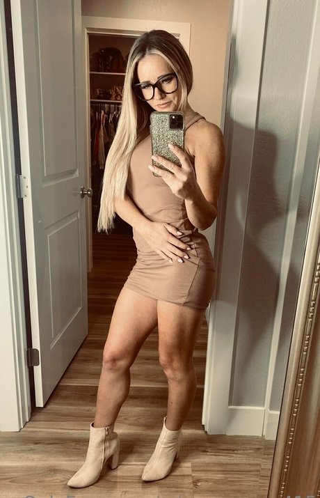 mature asian onlyfans sexy pic