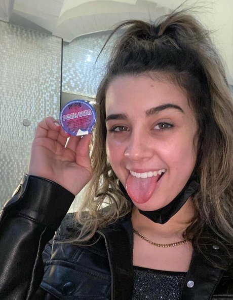 rocketkylie model adult photos