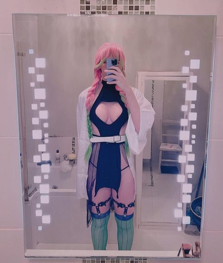 Yuffie44 model photo