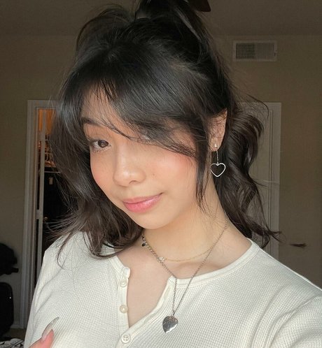 Trin Lovell star nude gallery