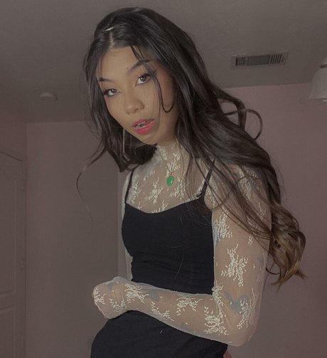 Trin Lovell art actress images