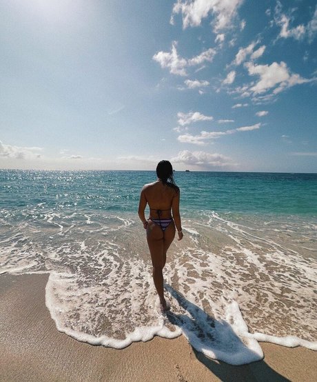 Alessa Holloway top actress pic