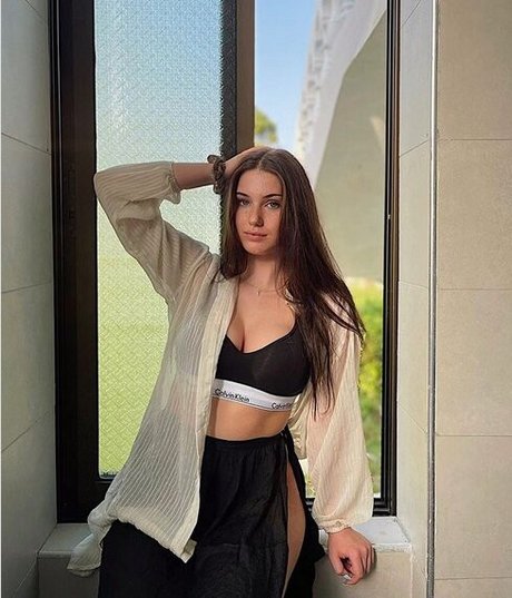 Fayesxh nudes star image