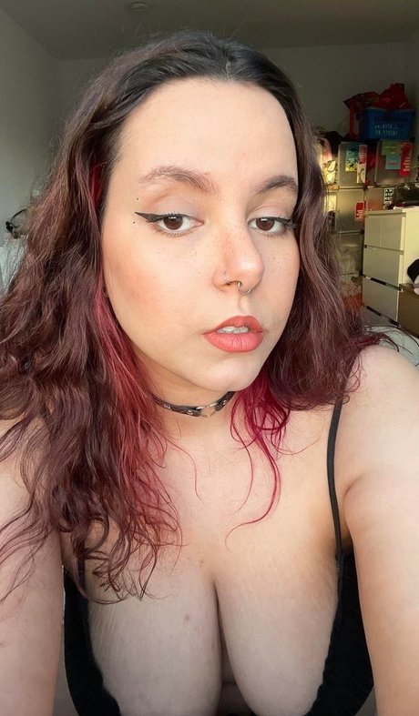 Peachyara model exclusive pic