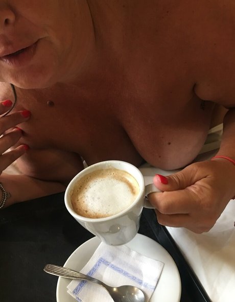 Lady Lara pornstar pictures