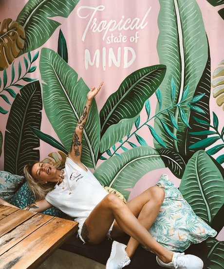 boots onlyfans pretty img