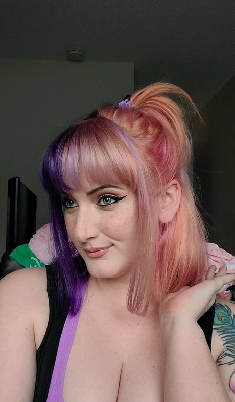 lindsaylovecosplay hot actress pictures