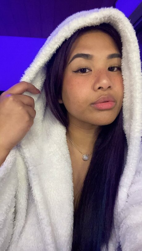 desireedeep star hot pics