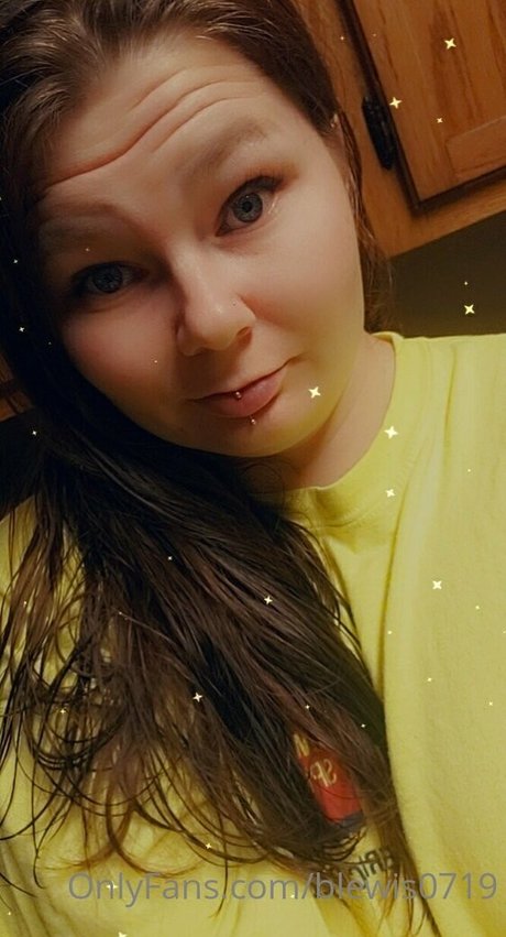 blewis0719 star high quality photo