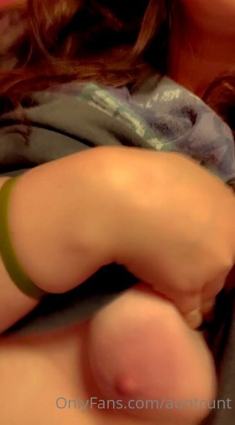 auntcunt exclusive model photo