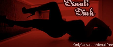 denaliplays naked model image