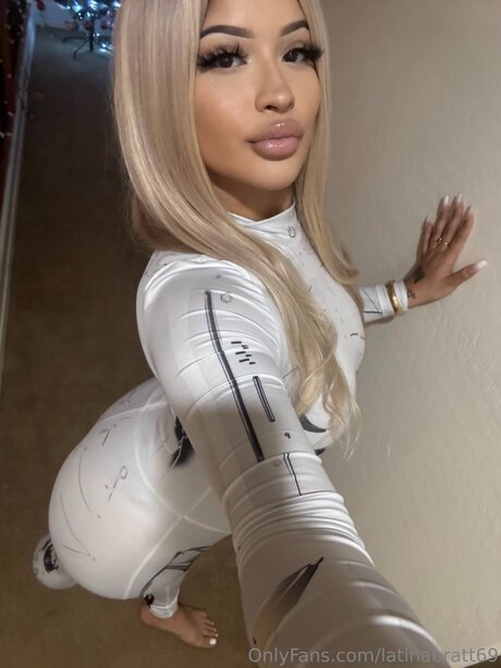 latinabratt69 pornstar sexy images