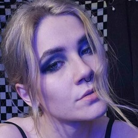 adalindgrayfree top model pictures