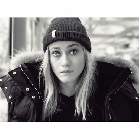 Olivia Taylor Dudley beautiful model pics