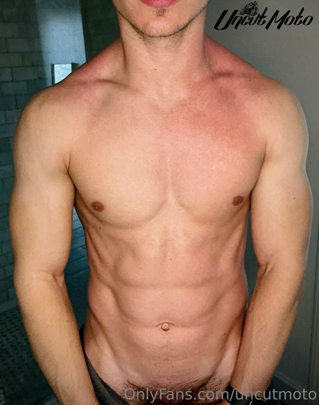 uncutmoto sexy pornstar pictures