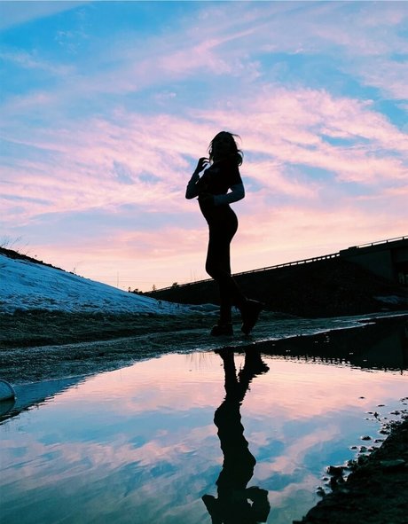 Sarao Sulli sexy model img