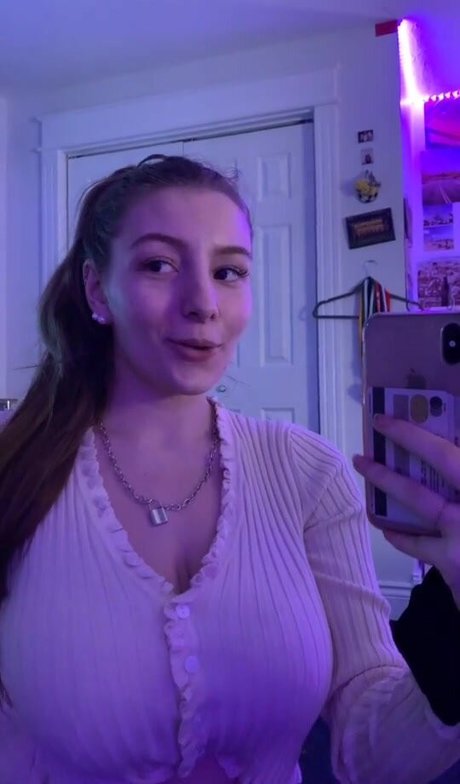 model onlyfans beautiful naked image