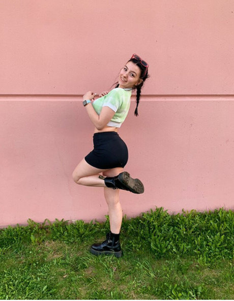 slim milf onlyfans free xxx galleries