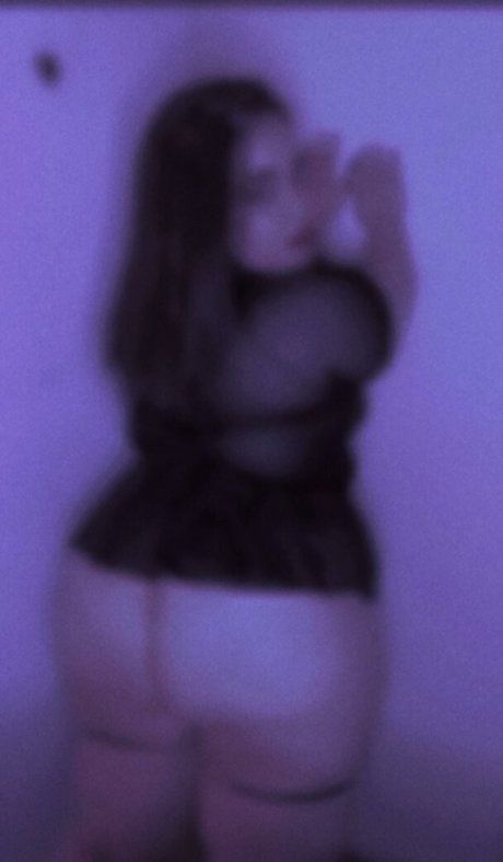 Goddes Nini hot actress archive