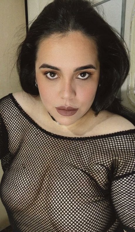 Goddes Nini pretty actress img