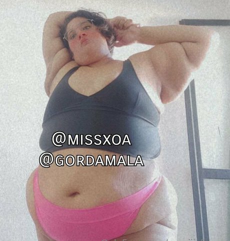 magiii fuego model sexy photos